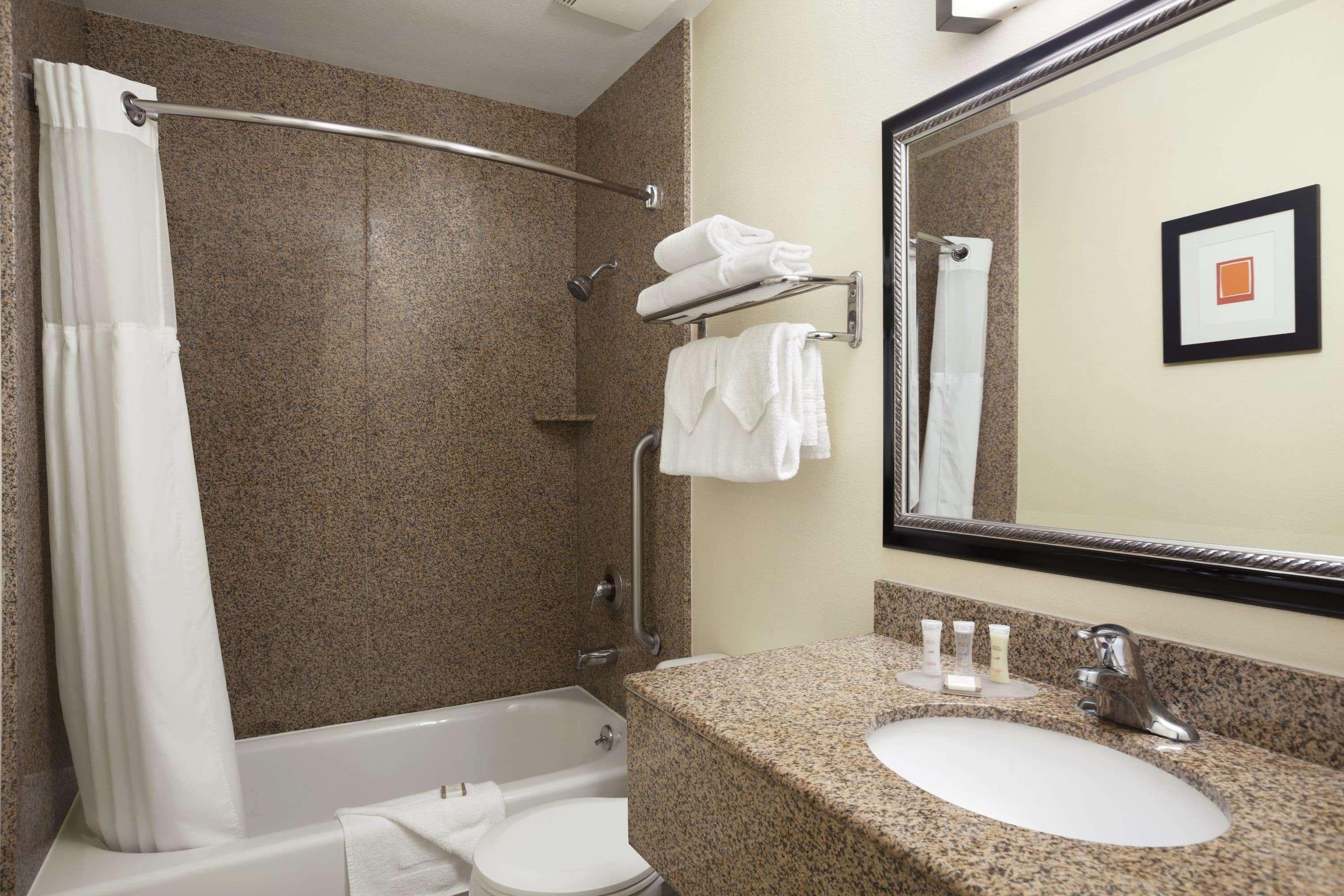Howard Johnson By Wyndham San Diego Sea World Bagian luar foto