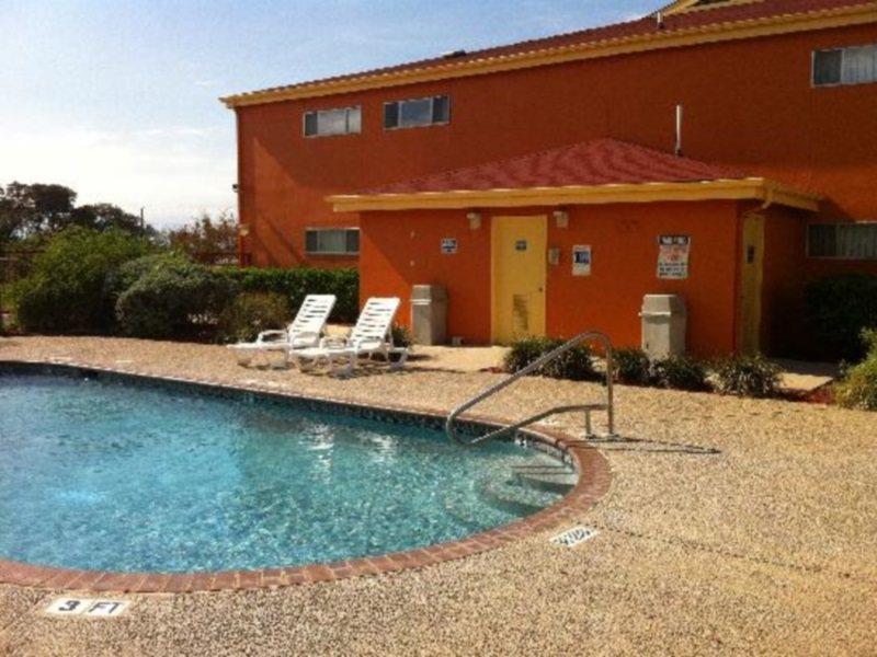 Howard Johnson By Wyndham San Diego Sea World Bagian luar foto