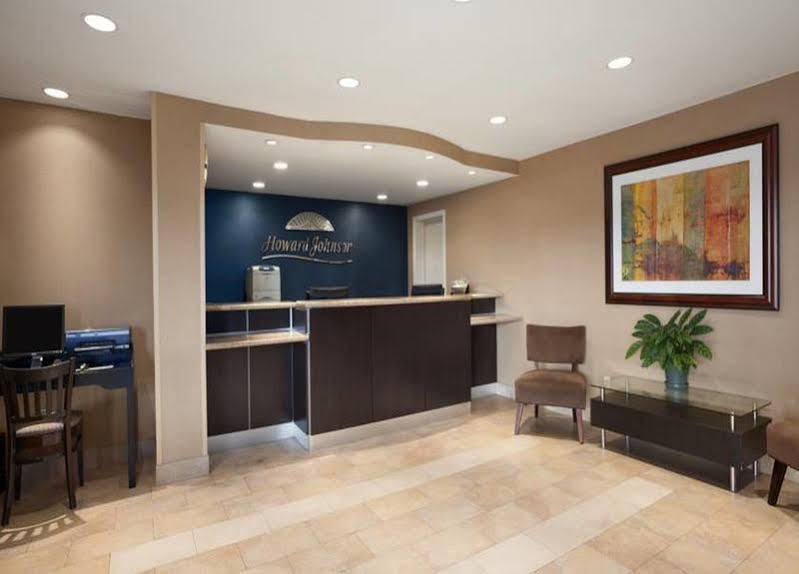 Howard Johnson By Wyndham San Diego Sea World Bagian luar foto